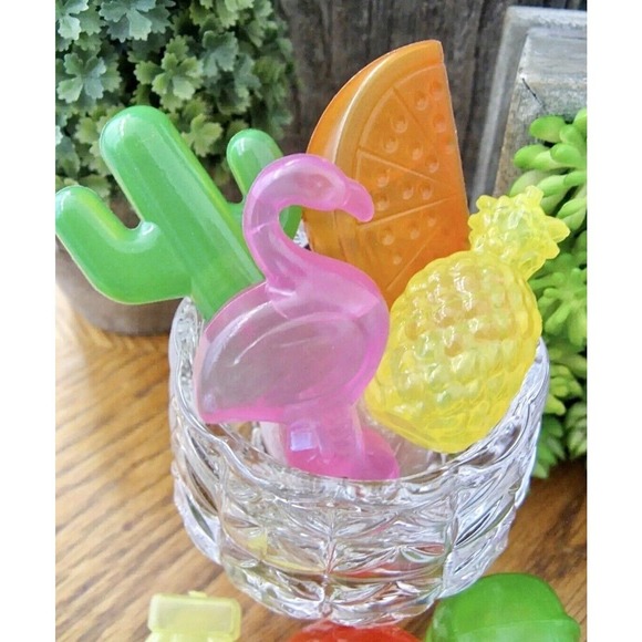 New Summer Strawberry, Mixed Fruit, Flamingo, Cactus Reusable Ice Cubes Set of 8 - Picture 7 of 10